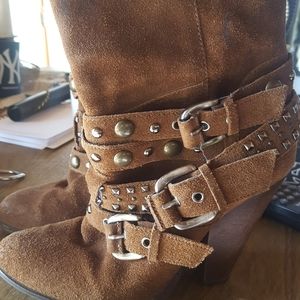 STEVE MADDEN SUEDE BOOTS 6.5